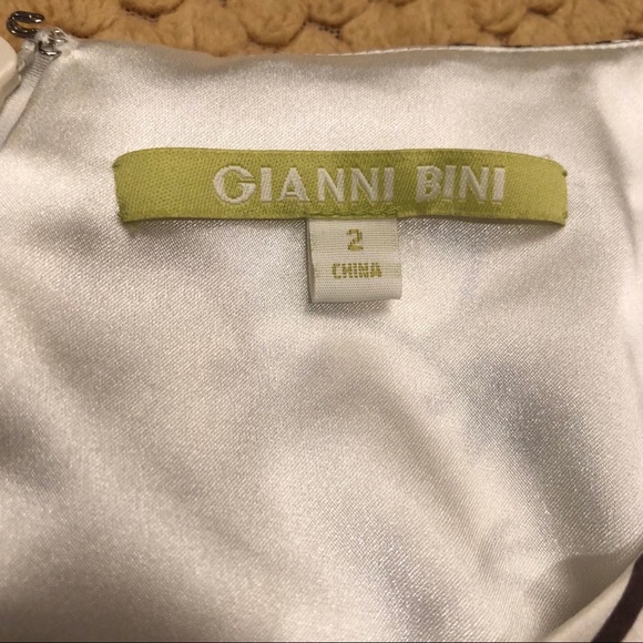 Gianni Bini Silk Dress with Pockets - Picture 6 of 7